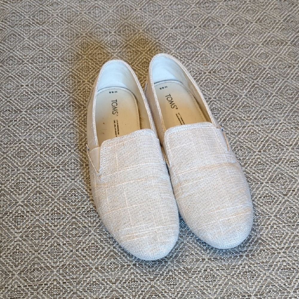 TOMS Light Tan With Glitter Threading Woven Slip-On Shoes Women's Size 9.5